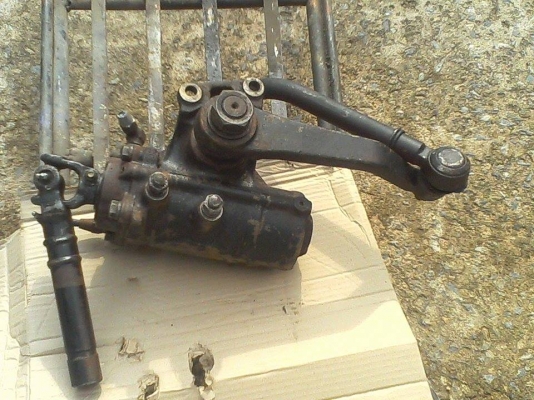 ขายกระปุกพวงมาลัย  fuso