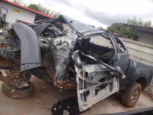 ซากISUZU ALL NEWปี12  เครื่อง2.5VGS ตัวสูง