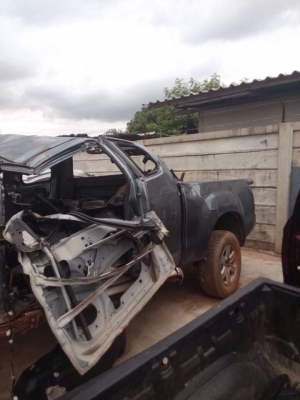 ซากISUZU ALL NEWปี12  เครื่อง2.5VGS ตัวสูง