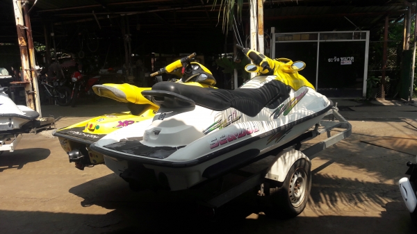 Seadoo Xp800 & Seadoo 720 GTi พร้อมเทรลเลอร์คู่ Seadoo Xp800 & Seadoo 720 GTi พร้อมเทรลเลอร์คู่
