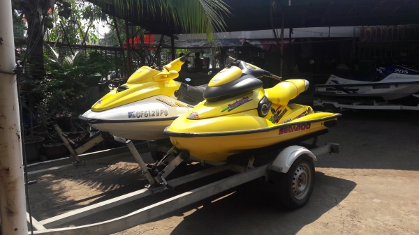 Seadoo Xp800 &amp; Seadoo 720 GTi พร้อมเทรลเลอร์คู่
