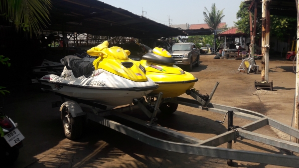 Seadoo Xp800 & Seadoo 720 GTi พร้อมเทรลเลอร์คู่ Seadoo Xp800 & Seadoo 720 GTi พร้อมเทรลเลอร์คู่