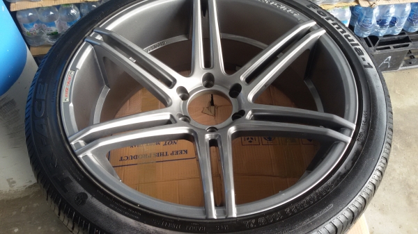 ขายล้อรถ. ขอบ 22  สภาพสวย. 6 รู