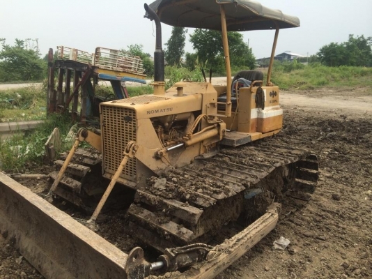 D2PL D2-5 ใบมีดสไลค์ได้ เอียงซ้ายขวา คว้ำหน้าหลัง บรูซโซ่ใหม่หมด เฟืองพ็อกเก็ตใหม่ ใบดีไม่มีหัก เครื่องไม่กินน้ำมันเครื่อง หม้อน้ำดีไม่ร้อนทะลวงมาใหม่ เลี้ยวซ้ายขวาปกติ ปั้มดี ไฟชาร์ทดี เเบตเตอร์รี่พร้อม