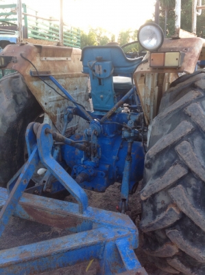 แทรกเตอร์ฟอร์ด6610 สภาพดีเดิมๆเครื่อง เกียร เฟืองท้าย ดีพร้อมใช้งาน มีผานดันหน้า และ ผานหลัง แทรกเตอร์ฟอร์ด6610 สภาพดีเดิมๆเครื่อง เกียร เฟืองท้าย ดีพร้อมใช้งาน มีผานดันหน้า และ ผานหลัง