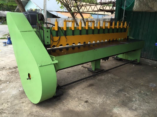 ขายเครื่องตัดเหล็ก10ฟุตตัดได้6มิลพร้อมใช้ครับ