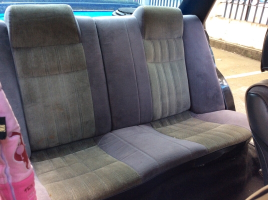 ขายรถโตโยต้า โคโลล่า ปี91 เครื่องสามห่วงหัวฉีด 1.3 เกียร์ธรรมดา ติดแก๊สLPG เพาเวอร์ ภายในสวยเดิมๆแอร์พร้อม วิทยุCD ตัวถังเดิมสีใช้ได้ไม่ผุ แม็ก15" เครื่องดี ช่วงล่างแน่นเลยครับ ขับดีเลยพร้อมใช้งานครับ ขายด่วนน