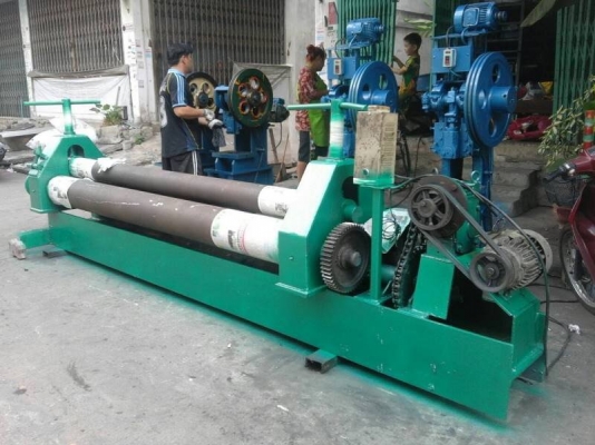 ขายเครื่องม้วนเหล็ก8ฟุตม้วนได้6มิลมีหัวดัดเพลา4นิ้วของไทยพร้อมใช้
