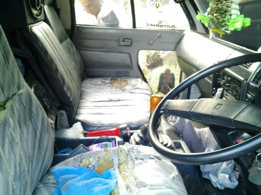 หกล้อ อีซูซุ NPR115 บรรทุกตู้เย็น ยาว 4.30ม สภาพดีพร้อม ทะเบียนพ้อมโอน หกล้อ อีซูซุ NPR115 บรรทุกตู้เย็น ยาว 4.30ม สภาพดีพร้อม ทะเบียนพ้อมโอน