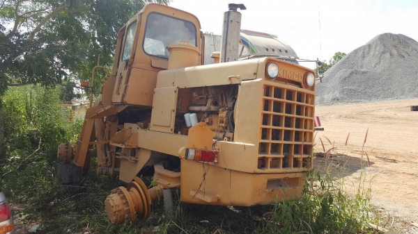 ขายรถตักเอวอ่อนตามสภาพ ดิสเบรคหน้า-หลัง เอกสารใบอินวอยซ์ ไม่มีบุ้งกี๋กับปั้มดีเซล เครื่อง เกียร์ ปั้มอยู่ครบครับ ราคาต่อรองได้ ขายรถตักเอวอ่อนตามสภาพ ดิสเบรคหน้า-หลัง เอกสารใบอินวอยซ์ ไม่มีบุ้งกี๋กับปั้มดีเซล เครื่อง เกียร์ ปั้มอยู่ครบครับ ราคาต่อรองได้