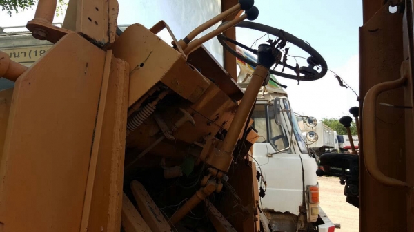 ขายรถตักเอวอ่อนตามสภาพ ดิสเบรคหน้า-หลัง เอกสารใบอินวอยซ์ ไม่มีบุ้งกี๋กับปั้มดีเซล เครื่อง เกียร์ ปั้มอยู่ครบครับ ราคาต่อรองได้ ขายรถตักเอวอ่อนตามสภาพ ดิสเบรคหน้า-หลัง เอกสารใบอินวอยซ์ ไม่มีบุ้งกี๋กับปั้มดีเซล เครื่อง เกียร์ ปั้มอยู่ครบครับ ราคาต่อรองได้