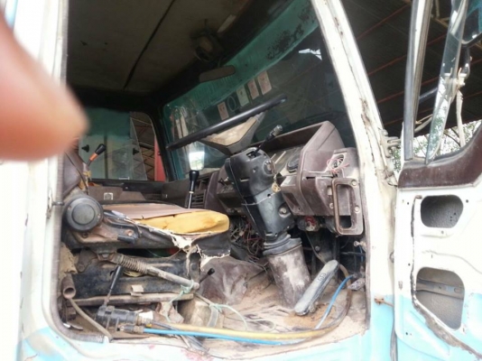 10ล้อ2เพลา HINO ZM 260HP รถโม่ปูน โม่โซ่6คิว **ขาย รถบรรทุกโม่ปูน 10ล้อ HINO ZM-260แรง 2เพลา โม่โซ่6คิว สภาพเดิม โม่ใช้งานปกติ พร้อมใช้งาน HINO ZM303 EK100-260แรง เครื่องเดิม เกียร์เดิม เครื่อง ดี แน่น แรงดีครับ เกียร์ดี ไม่หลุด ช่วง