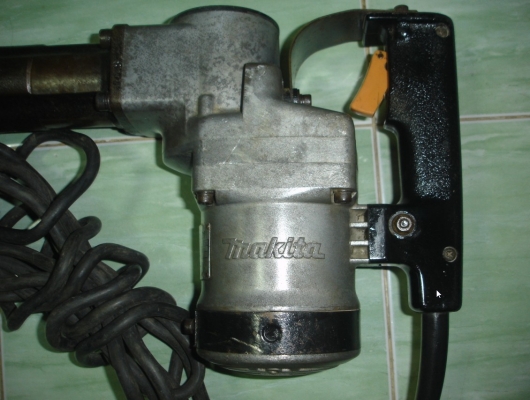 ขายเครื่องสกัดคอนกรีตไฟฟ้า MAKITA HM1201
