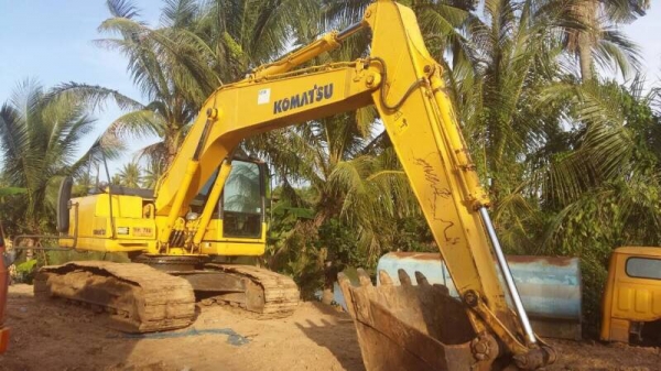 ขายครับ รถแบคโฮ โคมัตสุ PC 200-8 รถสวยๆครับ