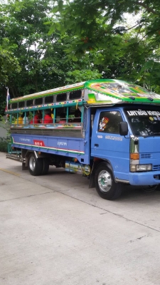 ขายรถ6ล้อโดยสาร ISUZU NPR 135 แรง สนใจโทร 0839244255   0899142010 เอกสารพร้อมโอน สนใจดูรถได้ที่ จ.สมุทรสงคราม