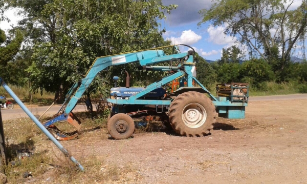 ขายรถไถ FORD 6600 T6 ติดคีบอ้อย เอกสารเล่มทะเบียนครบพร้อมโอน เครื่องเกียร์ดี ยางเต็ม ราคาต่อรองได้ครับ ขายรถไถ FORD 6600 T6 ติดคีบอ้อย เอกสารเล่มทะเบียนครบพร้อมโอน เครื่องเกียร์ดี ยางเต็ม ราคาต่อรองได้ครับ