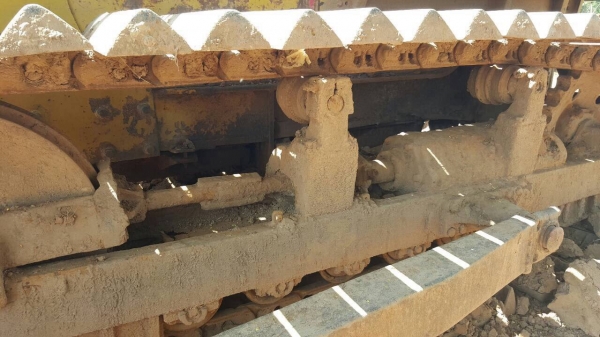 ขายแทรคเตอร์ KOMATSU D50P ตีนเป็ด สภาพพร้อมใช้งาน เครื่องดี ช่วงล่างแน่น เอกสารใบซื้อขายครับ