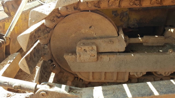 ขายแทรคเตอร์ KOMATSU D50P ตีนเป็ด สภาพพร้อมใช้งาน เครื่องดี ช่วงล่างแน่น เอกสารใบซื้อขายครับ