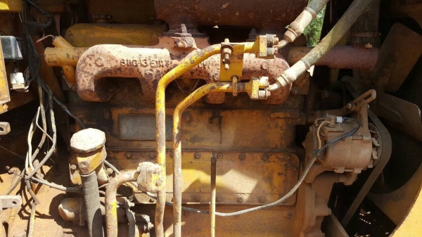 ขายแทรคเตอร์ KOMATSU D50P ตีนเป็ด สภาพพร้อมใช้งาน เครื่องดี ช่วงล่างแน่น เอกสารใบซื้อขายครับ