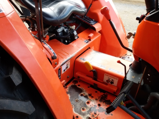 ปัญญาแทรคเตอร์..จัดมาให้ครับ ด่วน!!!คูโบต้า L3408  พร้อมใบมีดคานล่าง พร้อมผานCMT 6X22 รถไร่สีเดิมๆ ยางใหม่ 4 เส้น เล่มทะเบียนพร้อม