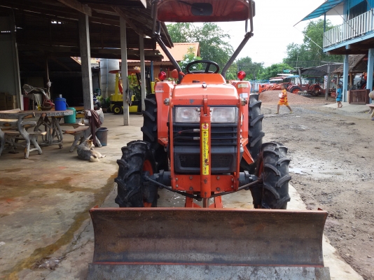 ปัญญาแทรคเตอร์..จัดมาให้ครับ ด่วน!!!คูโบต้า L3408  พร้อมใบมีดคานล่าง พร้อมผานCMT 6X22 รถไร่สีเดิมๆ ยางใหม่ 4 เส้น เล่มทะเบียนพร้อม