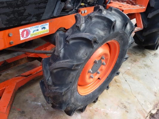 ปัญญาแทรคเตอร์..จัดมาให้ครับ ด่วน!!!คูโบต้า L3408  พร้อมใบมีดคานล่าง พร้อมผานCMT 6X22 รถไร่สีเดิมๆ ยางใหม่ 4 เส้น เล่มทะเบียนพร้อม