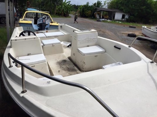 เรือ 17 ฟุตนิสสันป้อมคู่