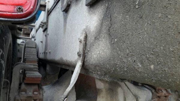 Isuzu deca 270 รถสิบล้อโม่ปูน