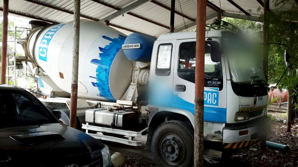 Isuzu deca 270 รถสิบล้อโม่ปูน