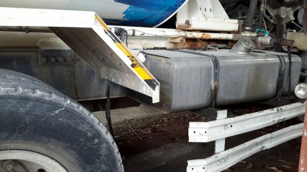 Isuzu deca 270 รถสิบล้อโม่ปูน