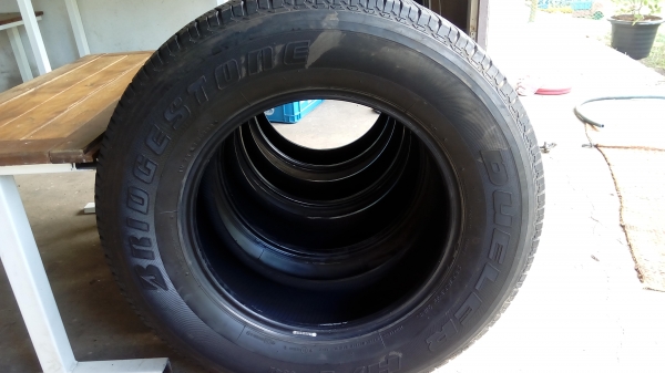 ขายยาง 1 ชุด (4 เส้น)