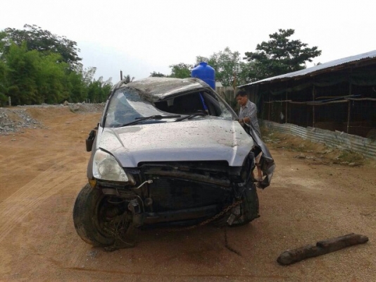 CRV เครื่อง2000 ปี04 โอนลอยบุคลหรือเเยกขายเป็นอะไหลทั้งคันมีหลายรุ่นทั้งเก๋งเเละกระบะ รับซื้อรถอุบัตเหตุทุกสภาพ