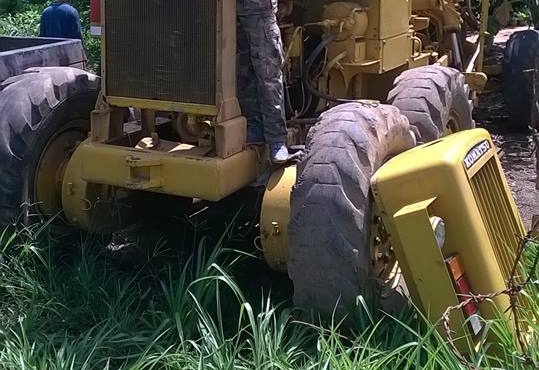 เกรดเดอร์ KOMATSU GD37 (เท่าCAT120-G) เอวแข็ง ใบ12ฟุต ไม่มีเล่ม ** ขาย KOMATSU GD37-5H รถเกรดเดอร์ เอวแข็งมีด12ฟุต เทียบเท่า CAT120-G สภาพดี ราคาเบาๆ MOTOR GRADER KOMATSU GD37-5H เอวแข็ง ใบมีด12ฟุต ขนาดเทียบเท่า CAT120-G ครับ เครื่อง เกรดเดอร์ KOMATSU GD37 (เท่าCAT120-G) เอวแข็ง ใบ12ฟุต ไม่มีเล่ม ** ขาย KOMATSU GD37-5H รถเกรดเดอร์ เอวแข็งมีด12ฟุต เทียบเท่า CAT120-G สภาพดี ราคาเบาๆ MOTOR GRADER KOMATSU GD37-5H เอวแข็ง ใบมีด12ฟุต ขนาดเทียบเท่า CAT120-G ครับ เครื่อง