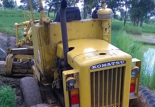 เกรดเดอร์ KOMATSU GD37 (เท่าCAT120-G) เอวแข็ง ใบ12ฟุต ไม่มีเล่ม ** ขาย KOMATSU GD37-5H รถเกรดเดอร์ เอวแข็งมีด12ฟุต เทียบเท่า CAT120-G สภาพดี ราคาเบาๆ MOTOR GRADER KOMATSU GD37-5H เอวแข็ง ใบมีด12ฟุต ขนาดเทียบเท่า CAT120-G ครับ เครื่อง เกรดเดอร์ KOMATSU GD37 (เท่าCAT120-G) เอวแข็ง ใบ12ฟุต ไม่มีเล่ม ** ขาย KOMATSU GD37-5H รถเกรดเดอร์ เอวแข็งมีด12ฟุต เทียบเท่า CAT120-G สภาพดี ราคาเบาๆ MOTOR GRADER KOMATSU GD37-5H เอวแข็ง ใบมีด12ฟุต ขนาดเทียบเท่า CAT120-G ครับ เครื่อง