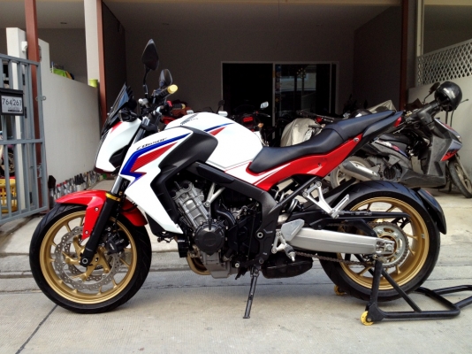 ((ดาวน์ 58000)) ขาย CB650f ปี2014 TRI-Color มีของแต่ง ราคา 248000 บาท ((ดาวน์ 58000)) ขาย CB650f ปี2014 TRI-Color มีของแต่ง ราคา 248000 บาท