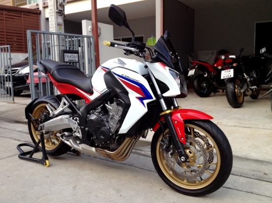 ((ดาวน์ 58000)) ขาย CB650f ปี2014 TRI-Color มีของแต่ง ราคา 248000 บาท ((ดาวน์ 58000)) ขาย CB650f ปี2014 TRI-Color มีของแต่ง ราคา 248000 บาท