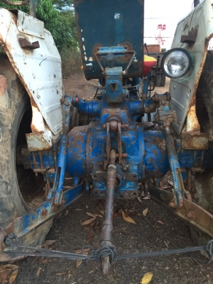 ขายคับ FORD 77. T-1.  สภาพพร้อมใช้. อุปกร2ชิ้น  ใบดัน ผาน7