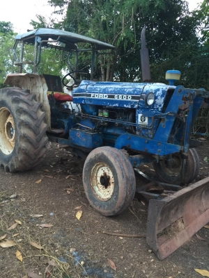 ขายคับ FORD 77. T-1.  สภาพพร้อมใช้. อุปกร2ชิ้น  ใบดัน ผาน7