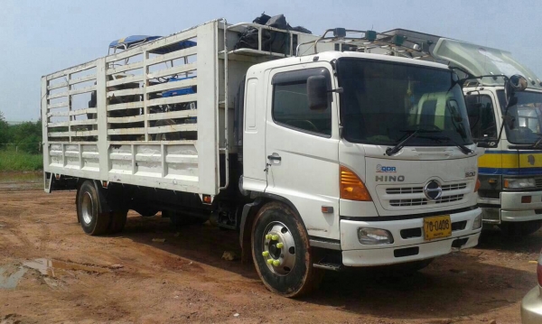 ขายครับ ฮีโน่  FG 8J  เครื่อง 212 แรง ปี54 ยาว 7.2 ม. พร้อมใช้ครับ