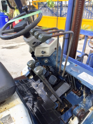 -:-*&bull;*ข า ย ร ถ ย ก นำ เ ข้ า*&bull;*-:-KOMATSU FD25-11 เครื่องดีเซล เสา4เมตร งาเท สนใจติดต่อ083-062-0223/098-329-9549(ปอนด์)