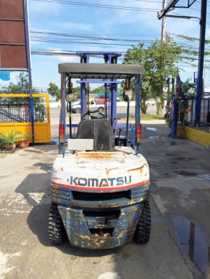 -:-*&bull;*ข า ย ร ถ ย ก นำ เ ข้ า*&bull;*-:-KOMATSU FD25-11 เครื่องดีเซล เสา4เมตร งาเท สนใจติดต่อ083-062-0223/098-329-9549(ปอนด์)