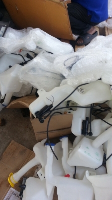 ขายถังน้ำฉีดกระจกพร้อมมอเตอร์ ถุงลมนิรภัย6 ใบ กระจก หน้ากาก คอนโซนหน้ารถ ของใหม่