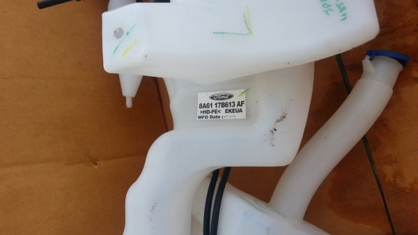 ขายถังน้ำฉีดกระจกพร้อมมอเตอร์ ถุงลมนิรภัย6 ใบ กระจก หน้ากาก คอนโซนหน้ารถ ของใหม่