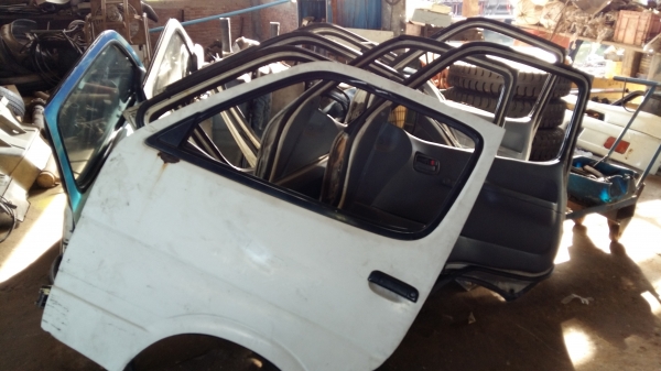 ขายด่วนประตูTOYOTA รถตู้หัวจรวดสภาำพสวยพร้อมใช้มีทั้งข้างซ้ายและข้างขวา