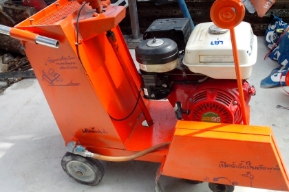 เครื่องมือก่อสร้าง ให้เช่า เครื่องตัดคอนกรีต ตัดถนน ตัดจ๊อย เครื่องตบทราย เครื่องขัดพื้น(แมงปอ)พร้อมใบไม่ต้องซื้อเพิ่มและอี่นๆ