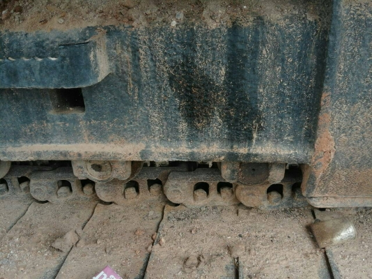 ขายรถแบคโฮ CAT E200B ปั๊ม V1 เครื่องมิตซู ช่วงล่างเต็ม เอวแน่น ไม่มีเอกสาร ราคา 650000