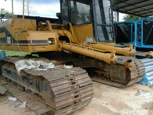 ขายรถแบคโฮ CAT E200B ปั๊ม V1 เครื่องมิตซู ช่วงล่างเต็ม เอวแน่น ไม่มีเอกสาร ราคา 650000