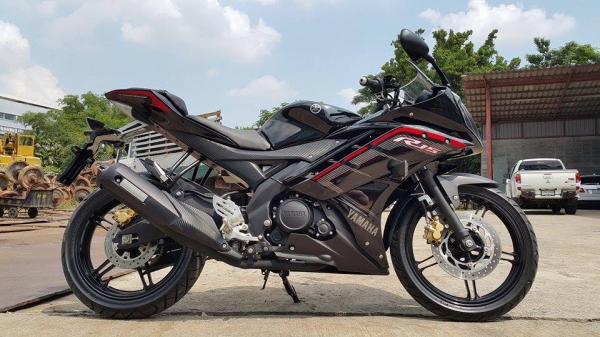 R15 2015 ลายล่าสุด วิ่ง 2000 กิโลแท้ ใหม่กริ๊บๆ ส่งฟรี ขายถูก ต่อรองได้