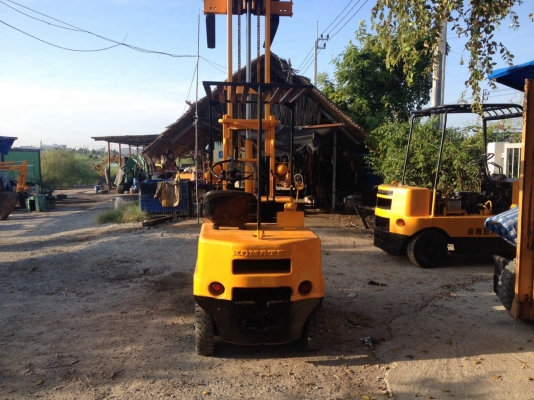 รถยกkomutsu 10 สภาพดีเก่าญี่ปุ่นราคาเด็กๆ พร้อมใช้งานครับ รถยกkomutsu 10 สภาพดีเก่าญี่ปุ่นราคาเด็กๆ พร้อมใช้งานครับ