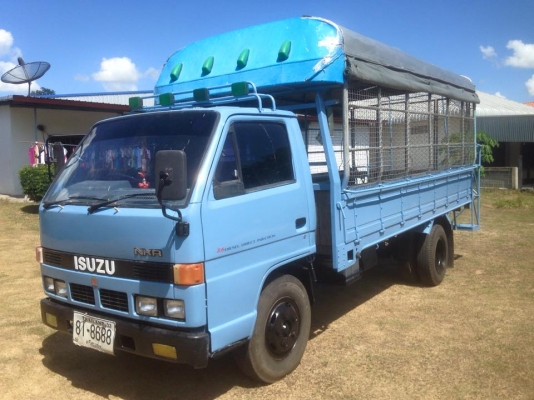 ฮขาย NKR110. ห้างแท้ เกียร์สั้นปี38 เครื่องดี คัสชีสวยตลอดเส้น. หัวเดิมบาง. อาบน้ำมาแล้วสวยๆ ยาง750-16 ยาว4.30 เอกสารพร้อมโอน ภาสี. 58 ราคา290000 ต่อรอง สนใจ0930693225